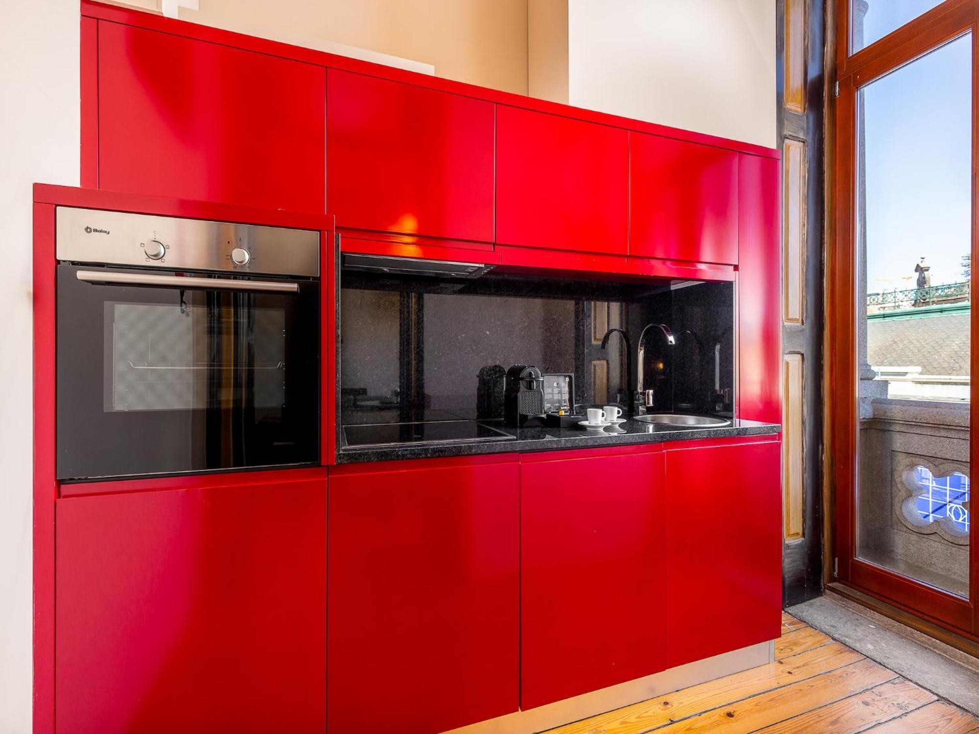 One-bedroom With Balcony In Bolhao Market Apartamento *